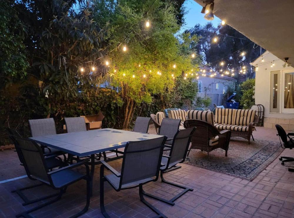 Private guest studio 5 minutes to Rodeo Drive and in great area